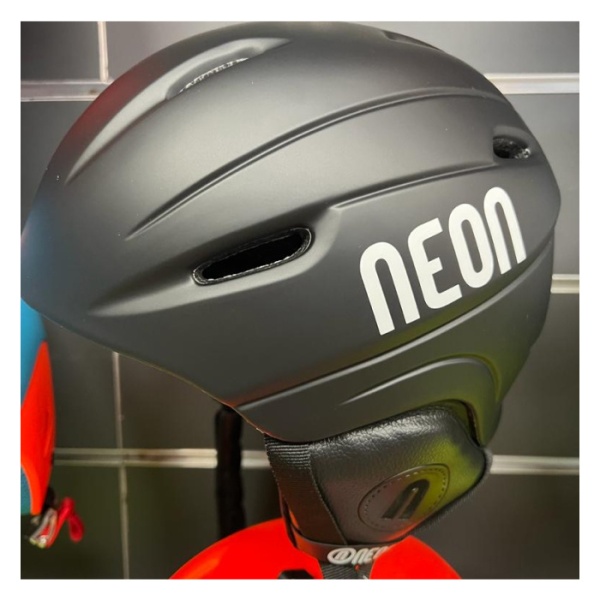 Kask narciarski dla dzieci NEON KID czarny | S 54-56 cm