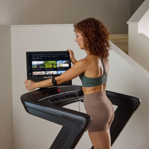 Bieżnia elektryczna NordicTrack Commercial 1750 – profesjonalna