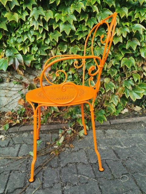 KRZESŁO STALOWE FERMOB 1900 POMARAŃCZOWE