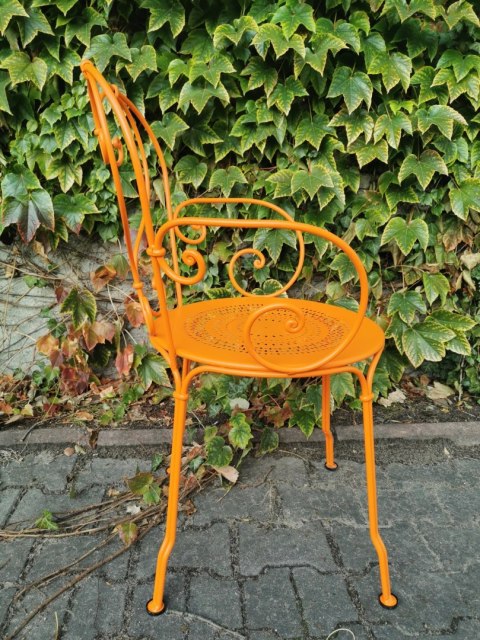 KRZESŁO STALOWE FERMOB 1900 POMARAŃCZOWE