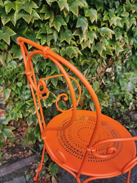 KRZESŁO STALOWE FERMOB 1900 POMARAŃCZOWE