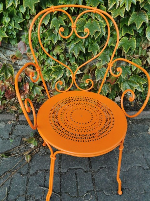 KRZESŁO STALOWE FERMOB 1900 POMARAŃCZOWE