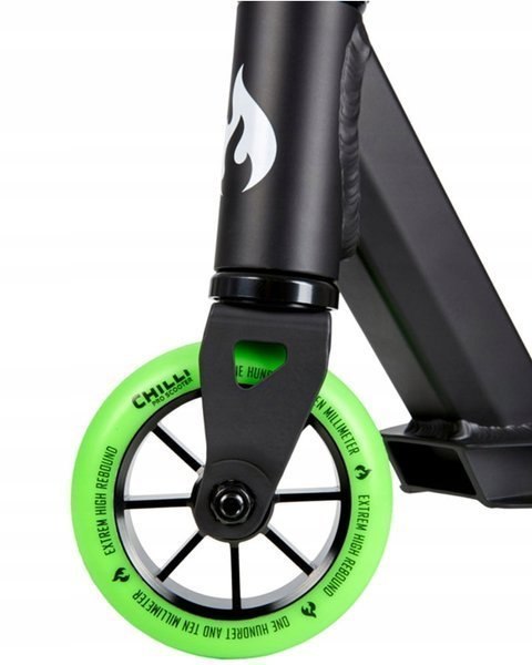 HULAJNOGA WYCZYNOWA CHILLI PRO BASE BLACK/GREEN HULAJNOGA WYCZYNOWA CHILLI PRO BASE BLACK/GREEN